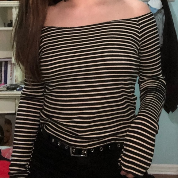 Brandy Melville striped off the shoulder top - Picture 2 of 3